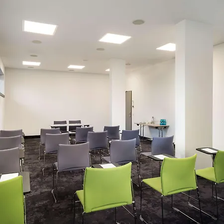 Elaya ホテル ケーヴェラアー